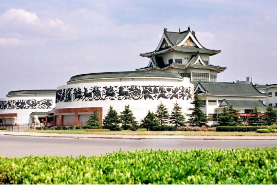 遇见世界最大象，感受竹影兰风，在潍坊市博物馆纵享古今文化盛宴