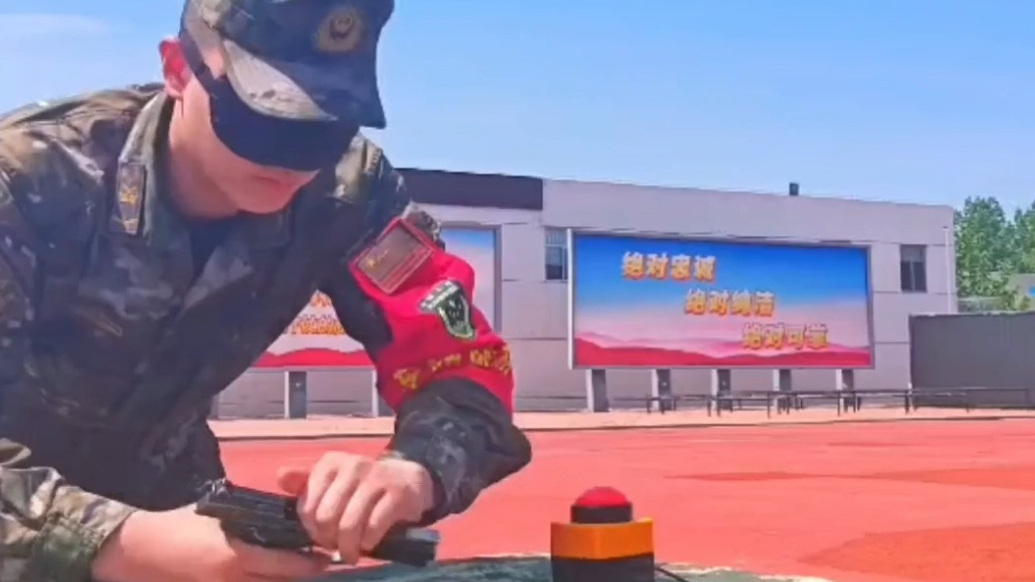 果然视频|蒙眼拆装枪、战场救护，直击烟台武警“保障尖兵”比武