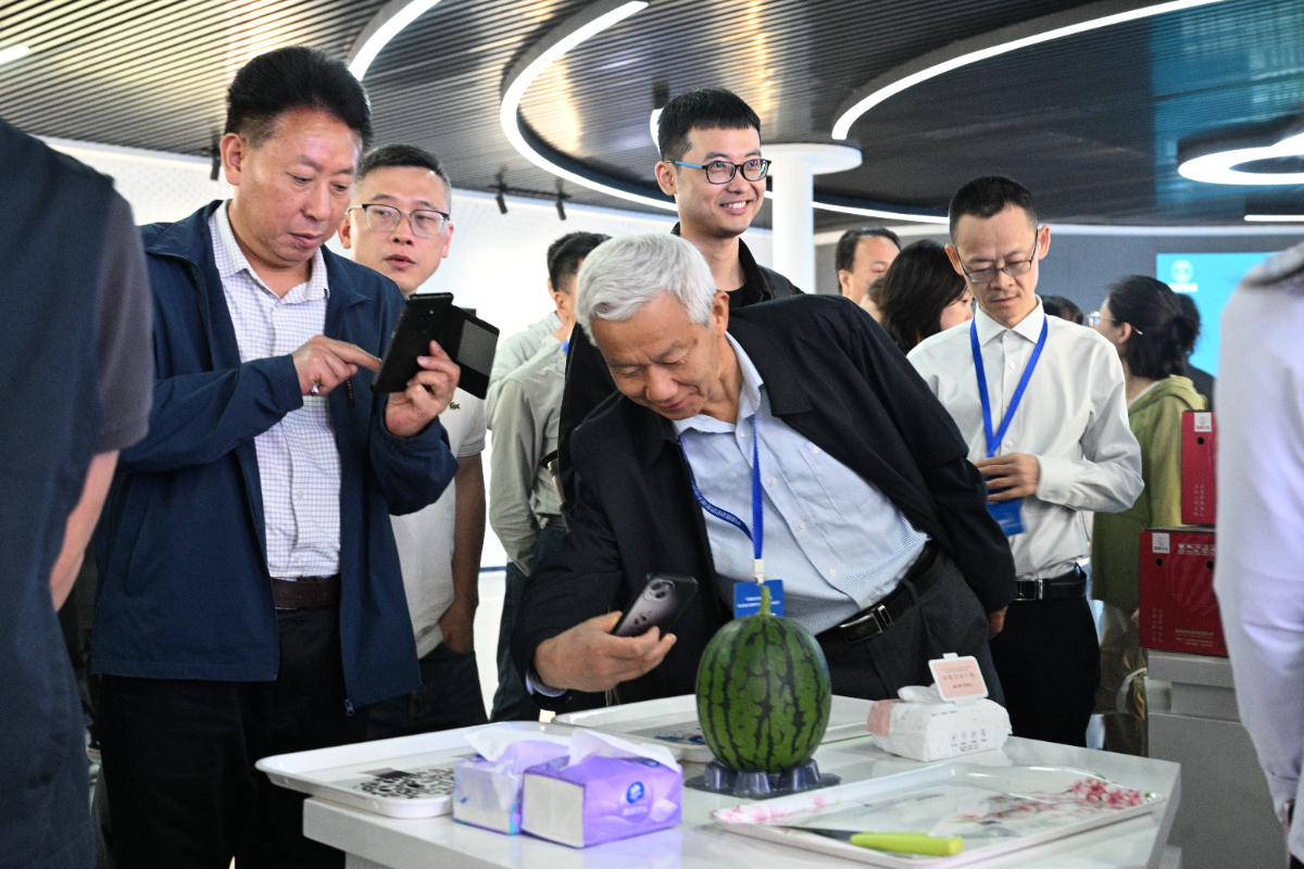 专题|中国报业经营管理大会暨全国主流媒体社长（总编辑）潍坊行