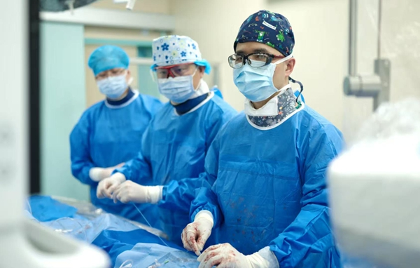 胜利油田中心医院完成东营首例经桡动脉入路肝血管瘤介入手术‌