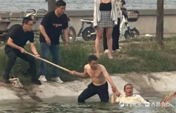 菏泽勇士5分钟惊险救援：不会游泳，却用木梯救下两条生命