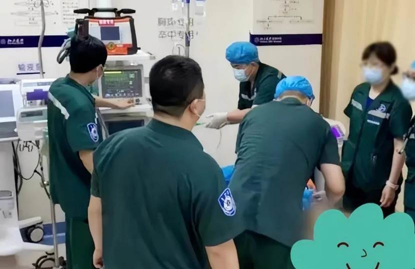 虾头卡住气管，专家镜下“巧取”化危机
