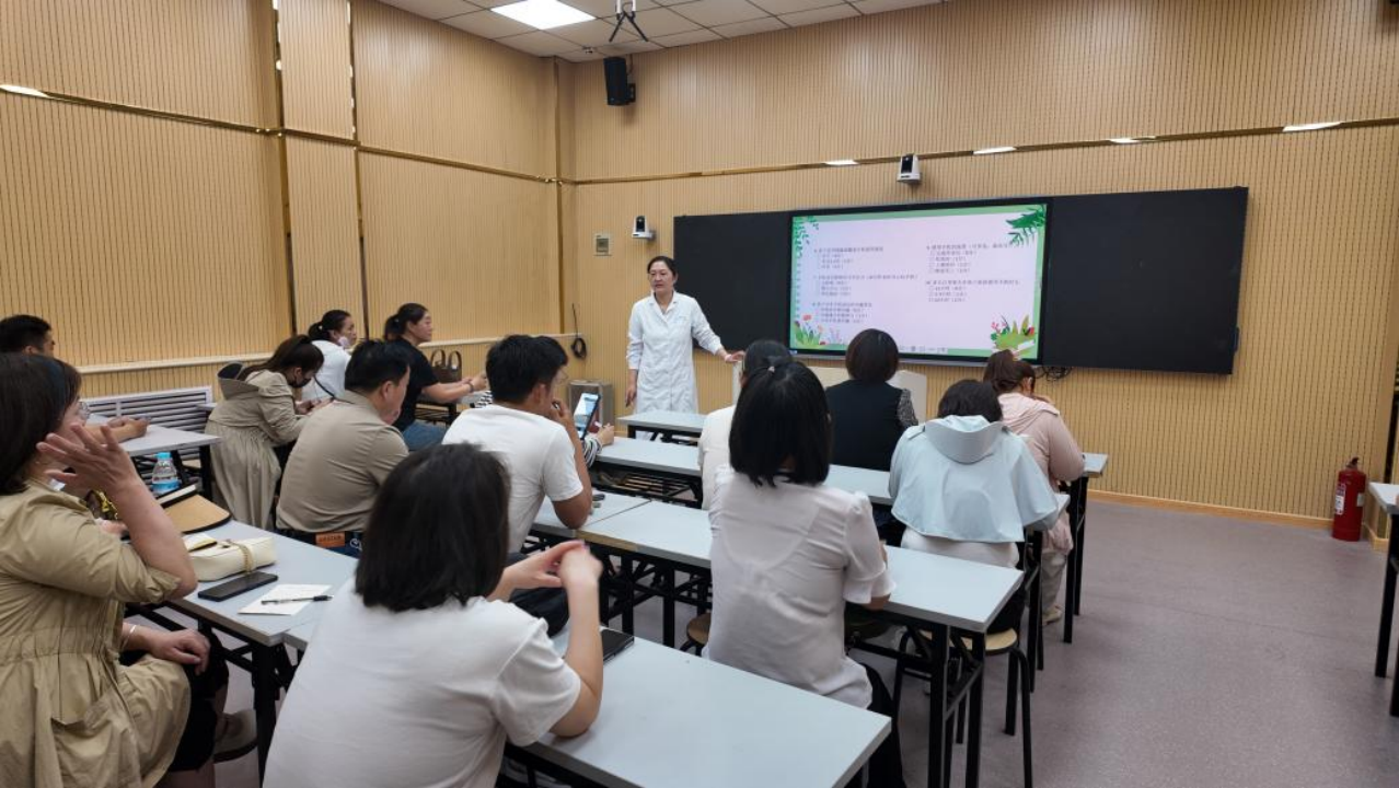 护航学生心理健康 山东省精神卫生中心专家团队走进堤口路小学