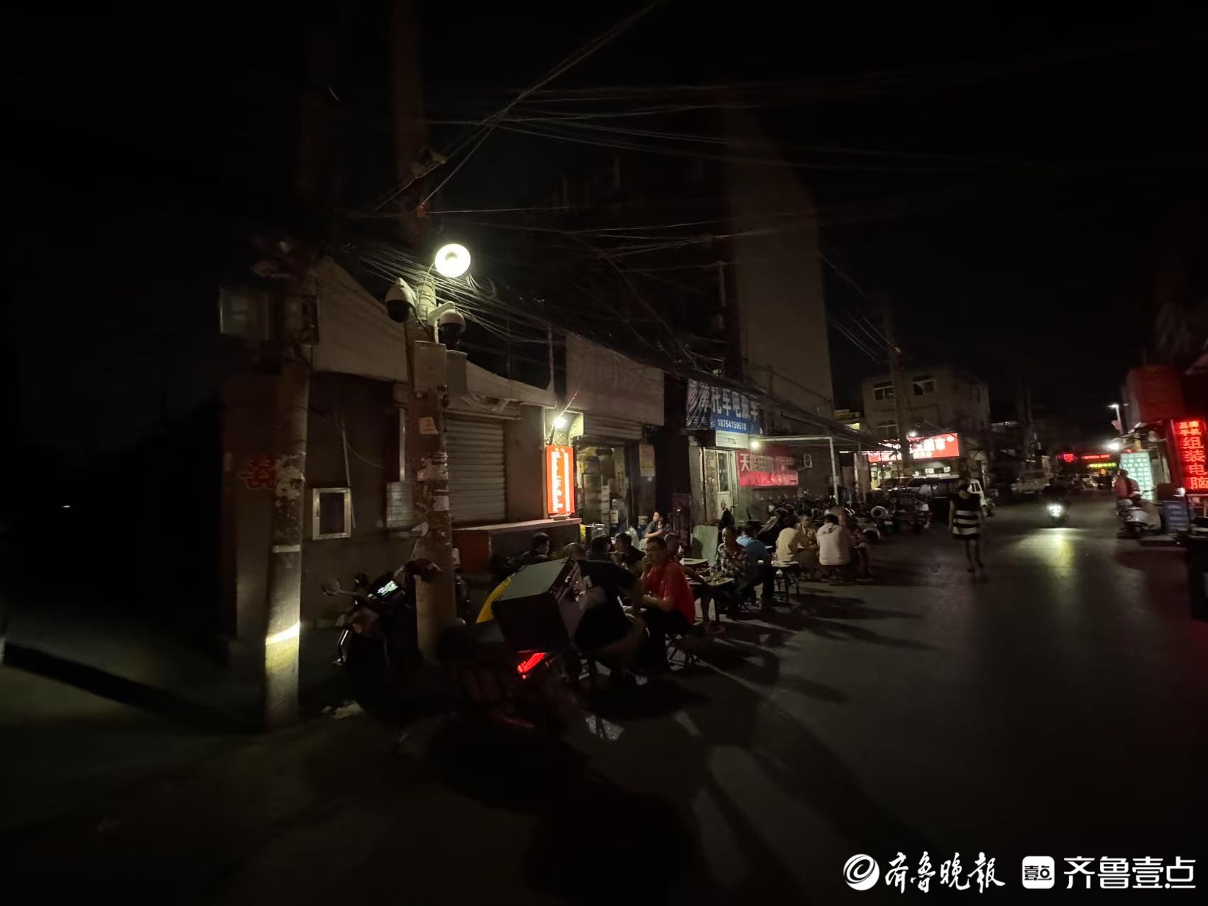 “5元自助餐”出圈背后：这里有一个安顿无数人“城市梦”的角落