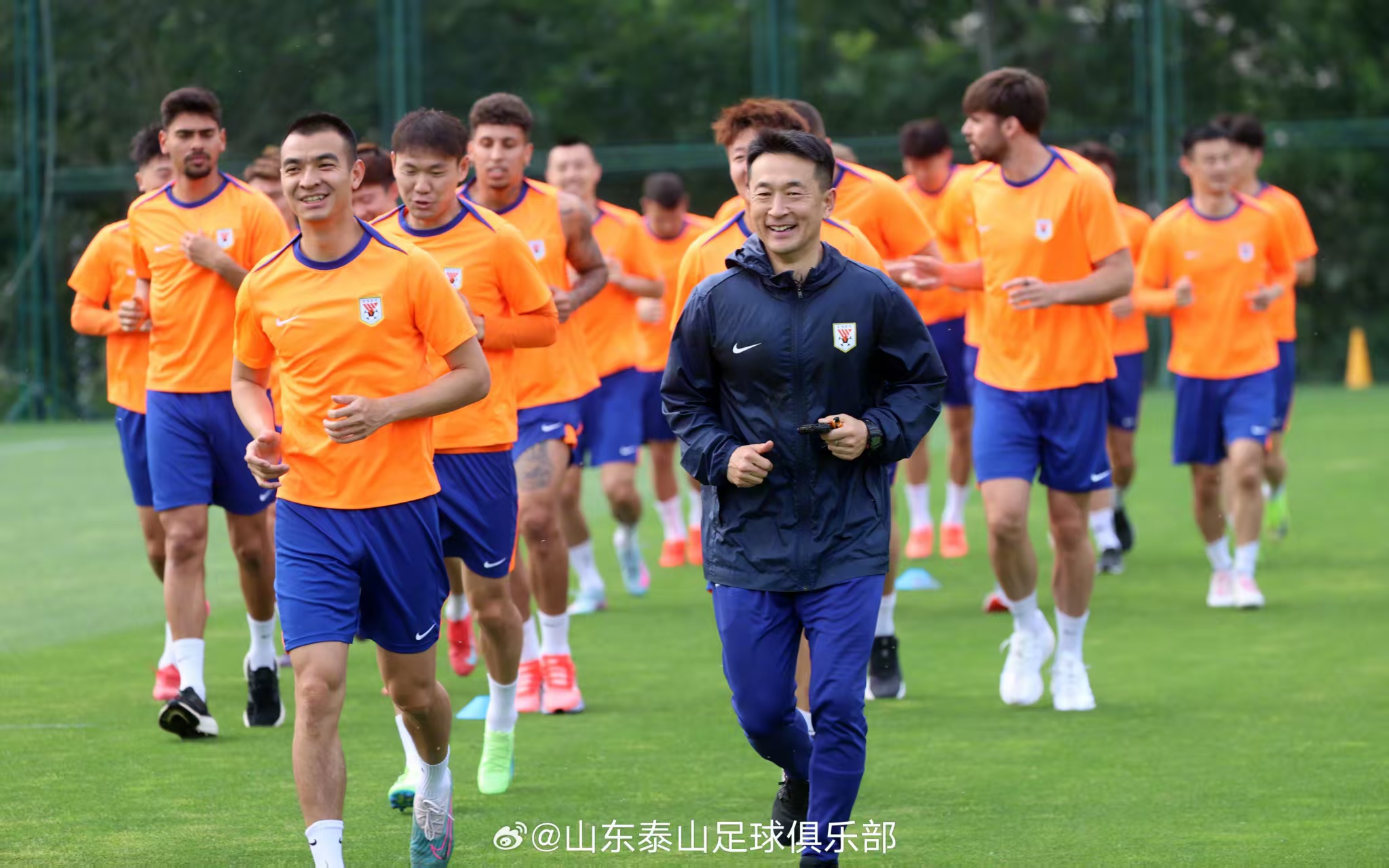 中超|六月赛程如火如荼，泰山结束休假开始集训