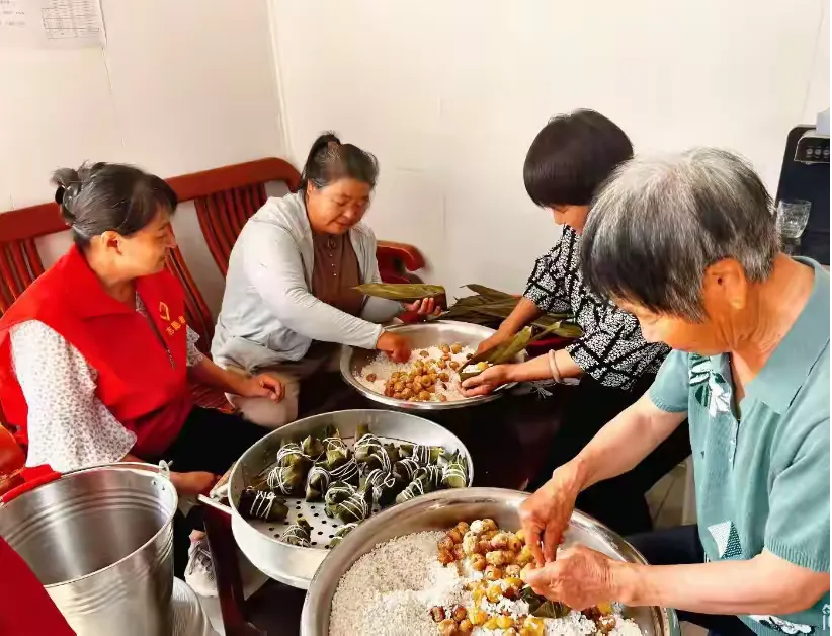 【荣耀历城·军民情】粽叶飘香传温情 端午慰问暖军心
