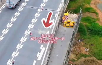 东莞一小汽车坠桥5人死亡，事发地疑为“断头路”