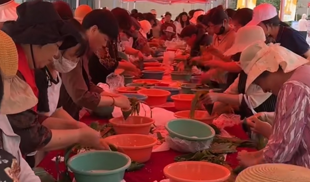 临沂市举行“粽香聚邻里 端阳共此时”邻里文化节活动