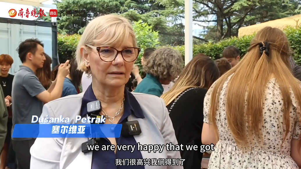 “浪漫潮汐海 中外一家亲”丨外国友人在山东日照体验包粽子