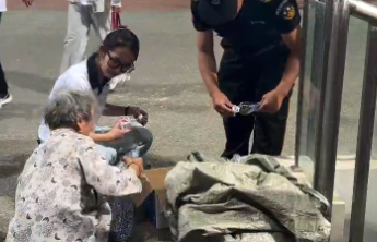 壹评丨从“请止步”到“帮您拿”：枣庄青年毕业考场上的特殊答卷