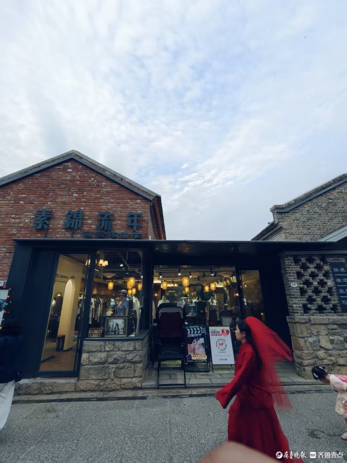夜色降临，上新街美景入画来