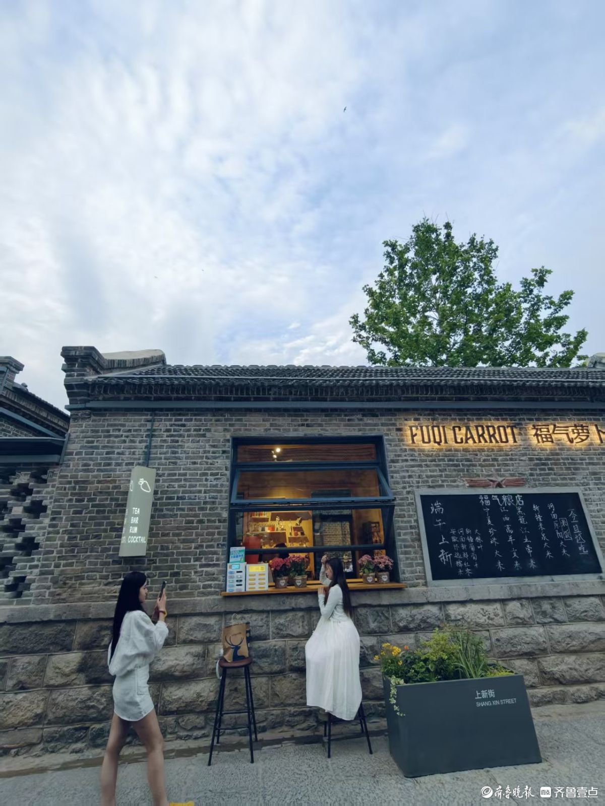 夜色降临，上新街美景入画来
