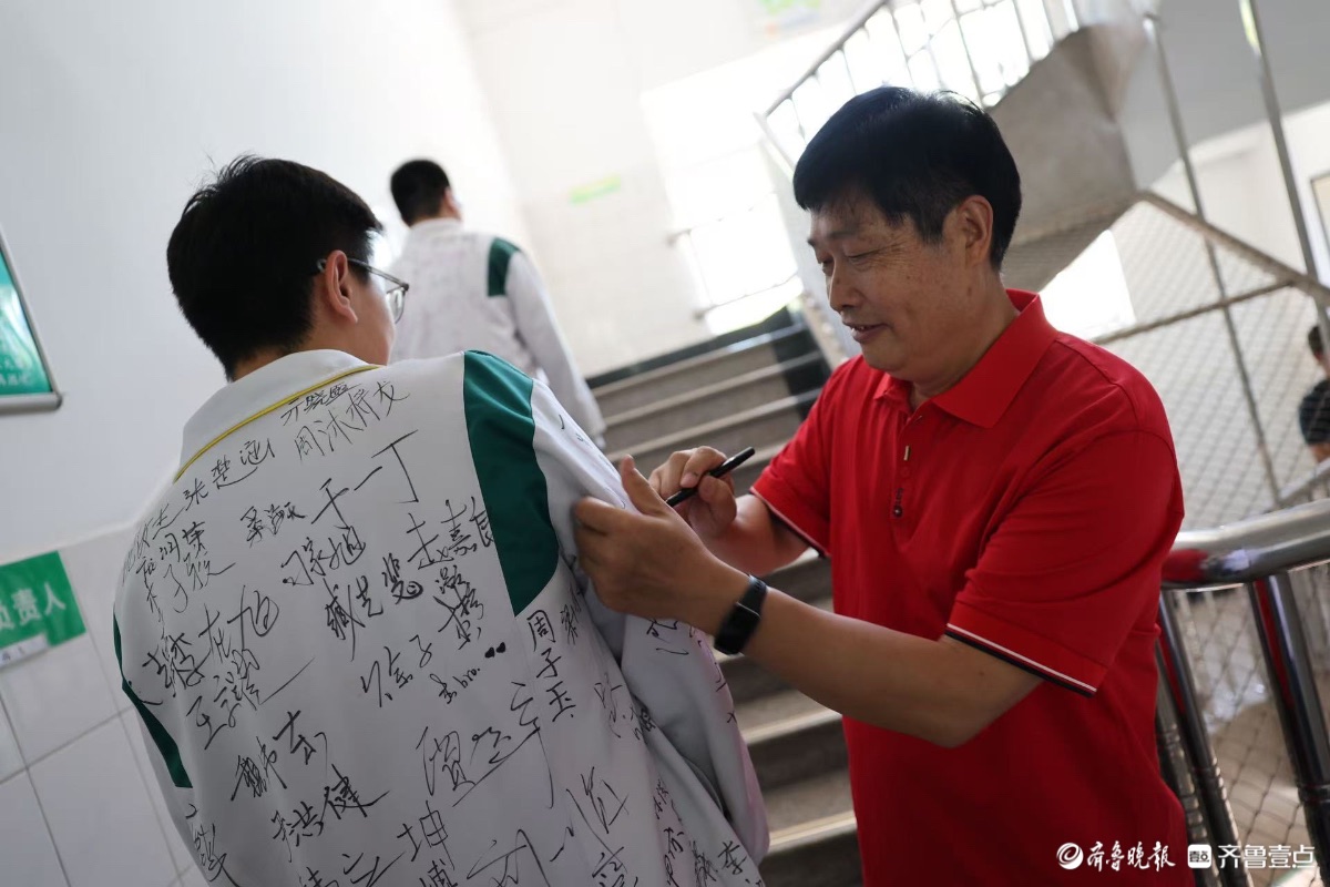 济钢高中高三学子离校，记录青春的最后一页