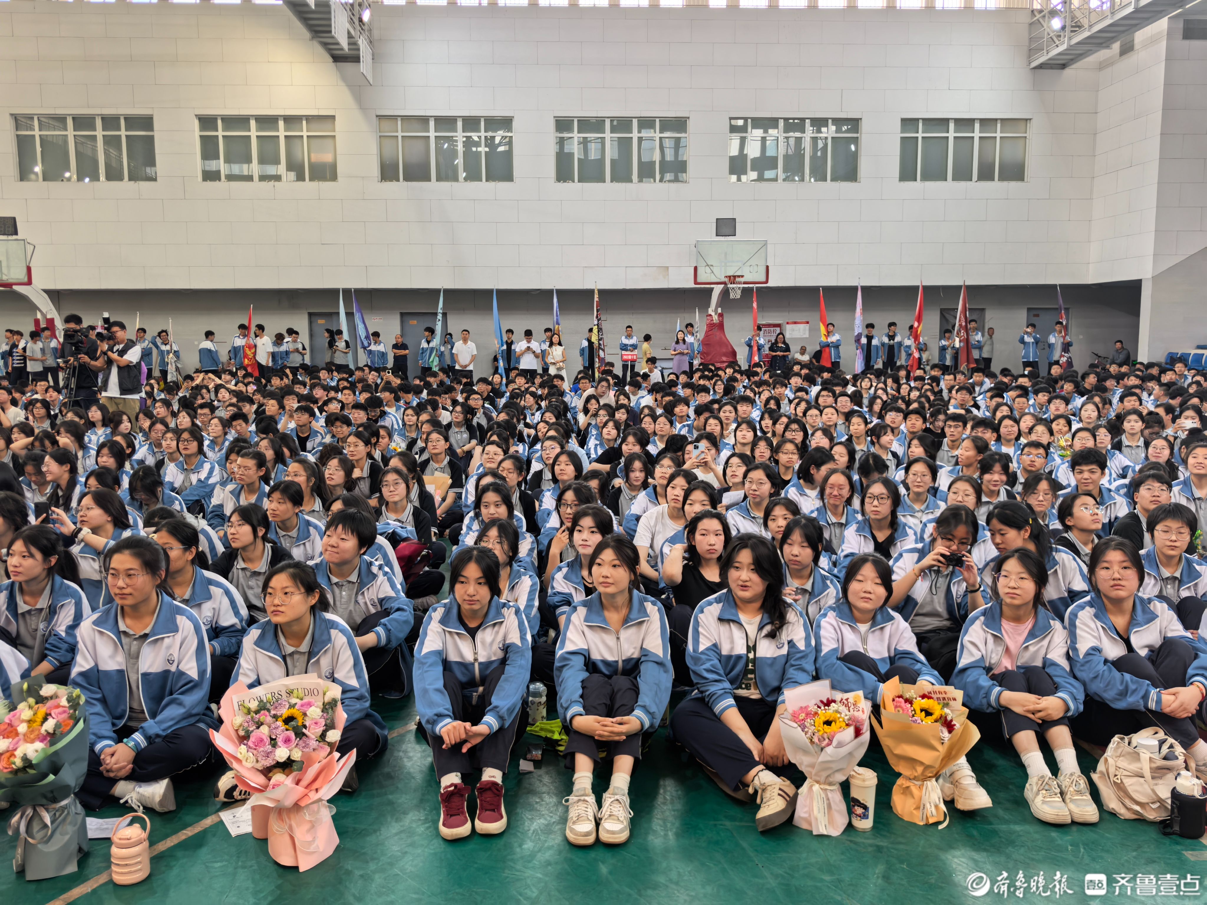 青春不散场，梦想正起航！德州二中举行2025届高中毕业典礼