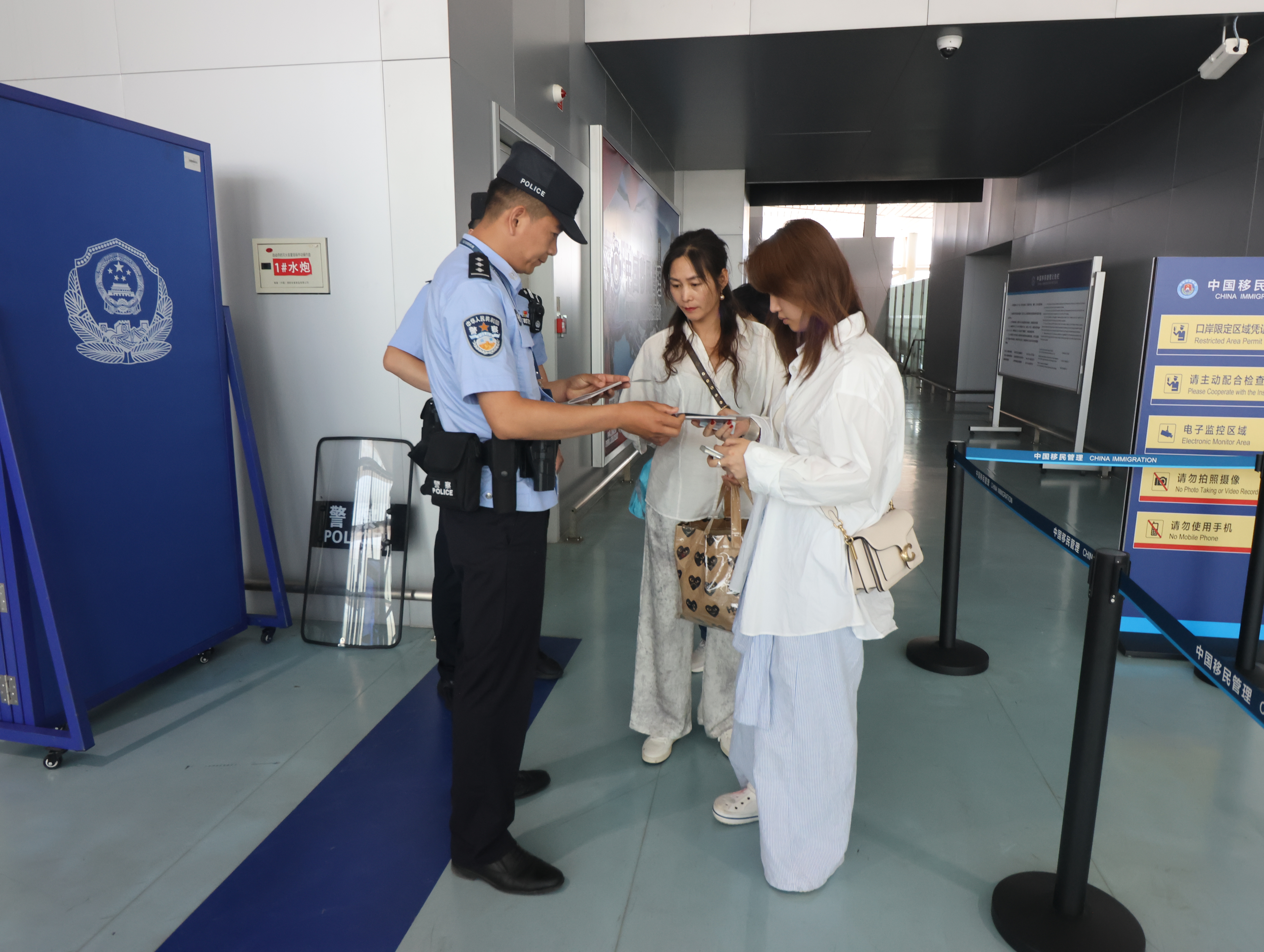 航线复航，临沂出入境边防检查站高效保障开启便捷通关模式