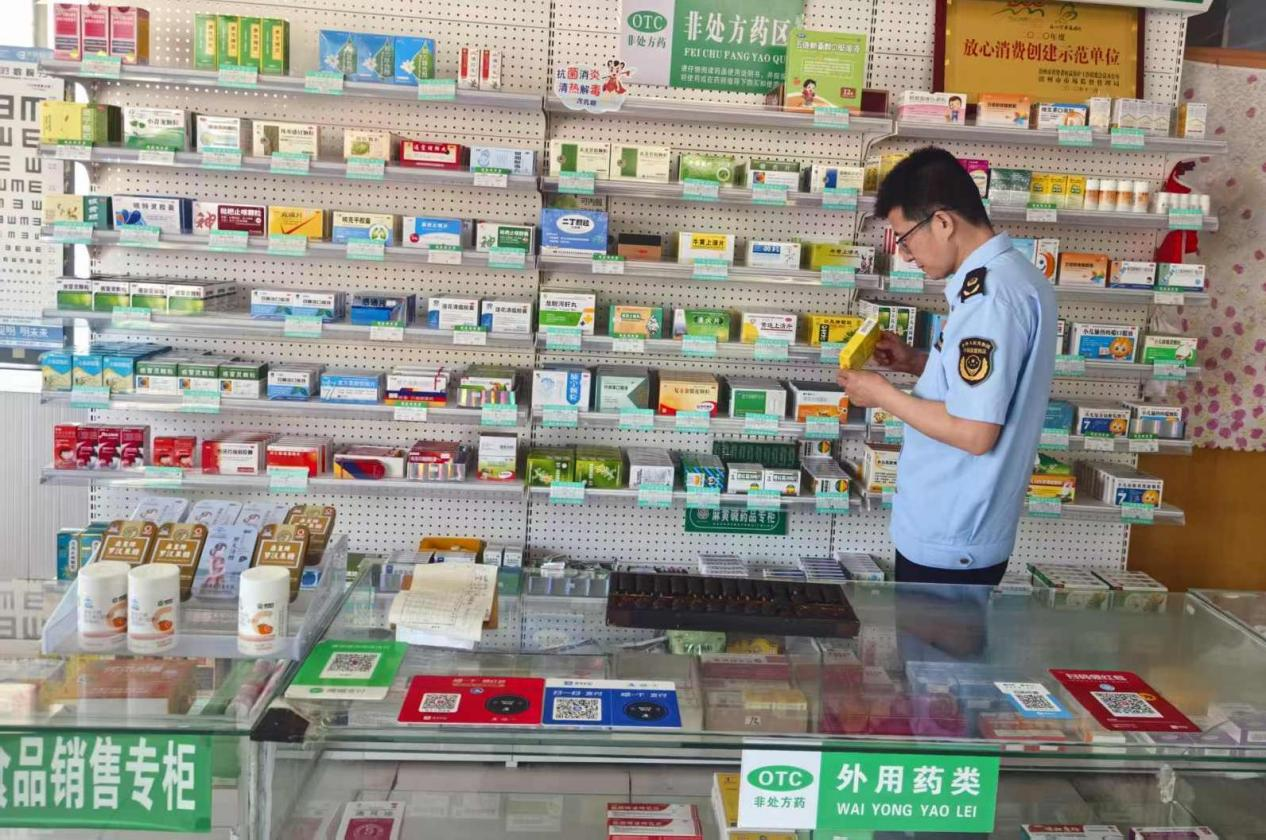 阳信商店市场监管所开展卫生室日常监督检查
