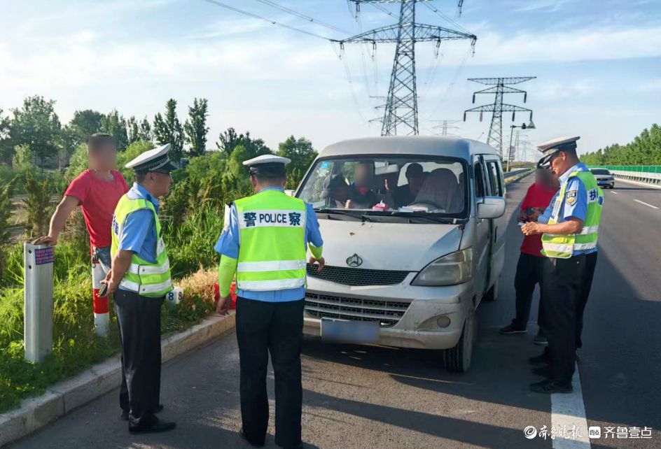 别让安全被“挤”走！面包车超员上路被查处