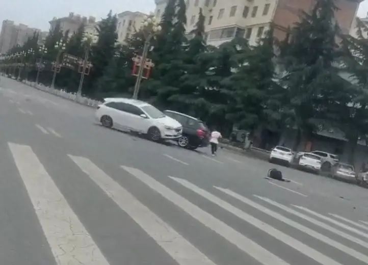社区书记驾车故意撞人，公共安全不是私人恩怨的牺牲品