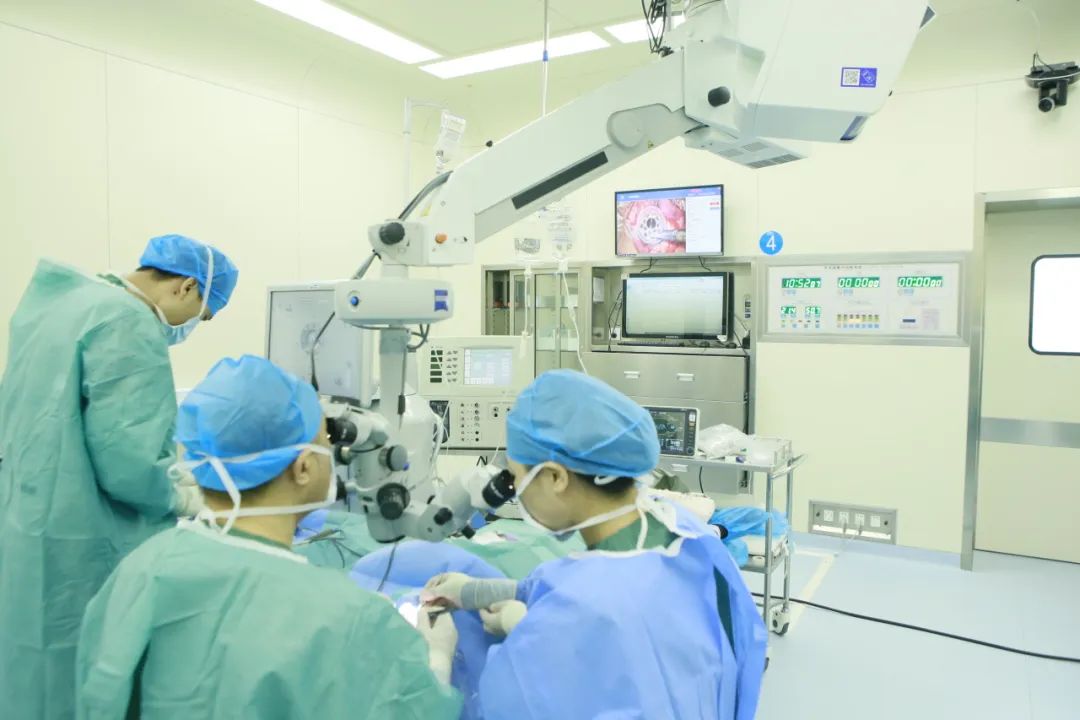 跨越千里，三名新疆患者在山东第一医科大学附属眼科医院重获光明
