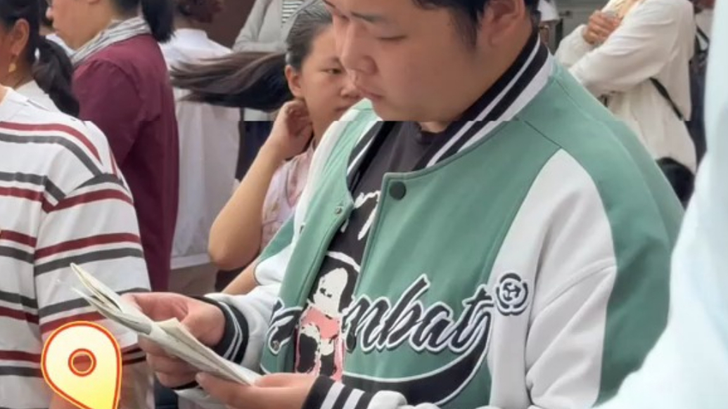 果然视频|再看最后一眼！济南七中考点外考生做最后准备