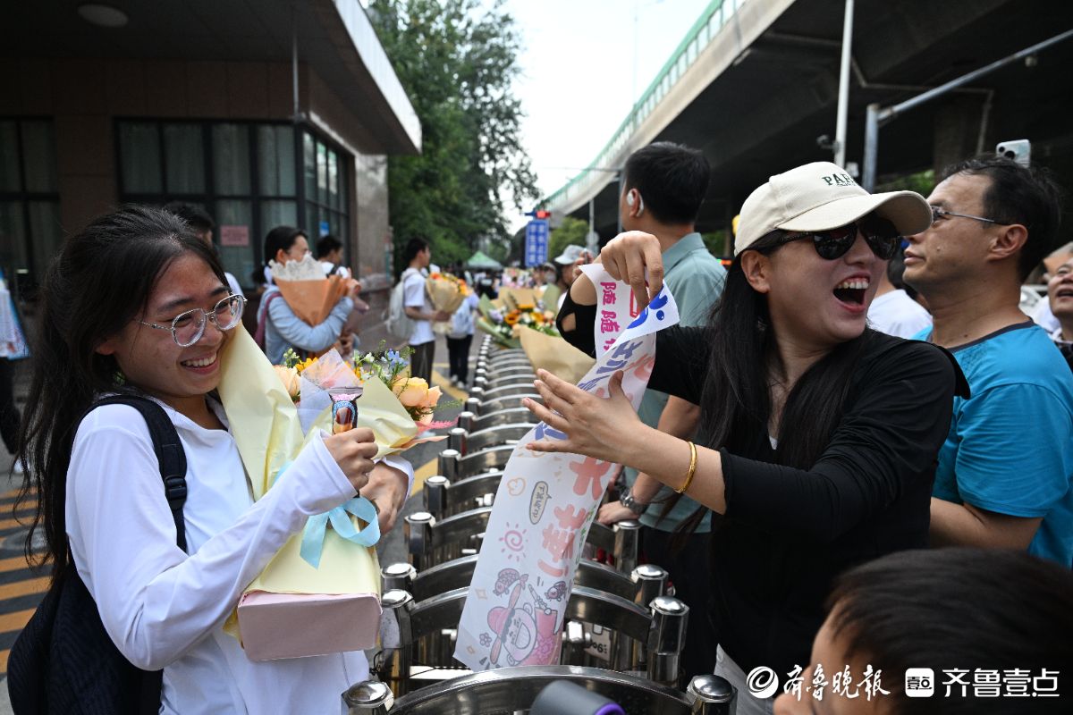 高考结束，家长比孩子还兴奋