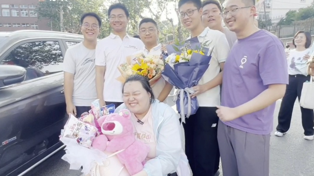 果然视频|“要当一辈子的好朋友”，同学称赞李明洁开朗乐观大方