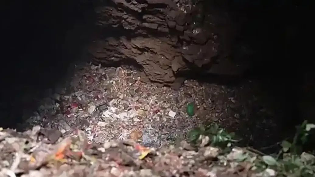 溶洞成“垃圾洞”给地方生态环境监管敲响警钟