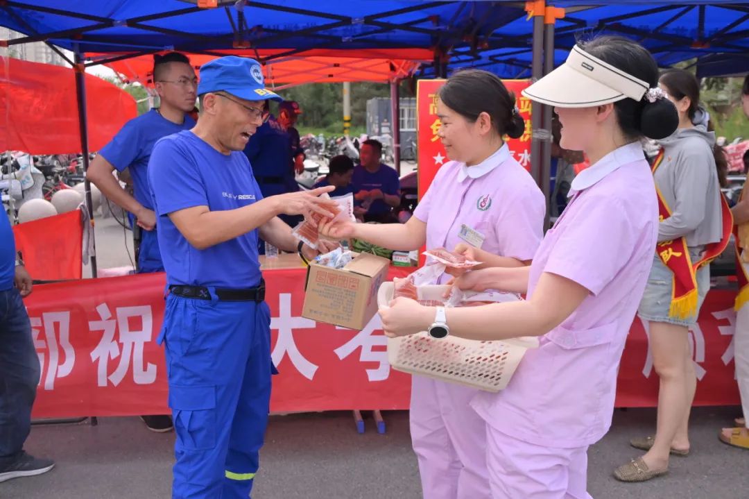 宁津县中医院：免费酸梅汤，愿莘莘学子金榜题名！