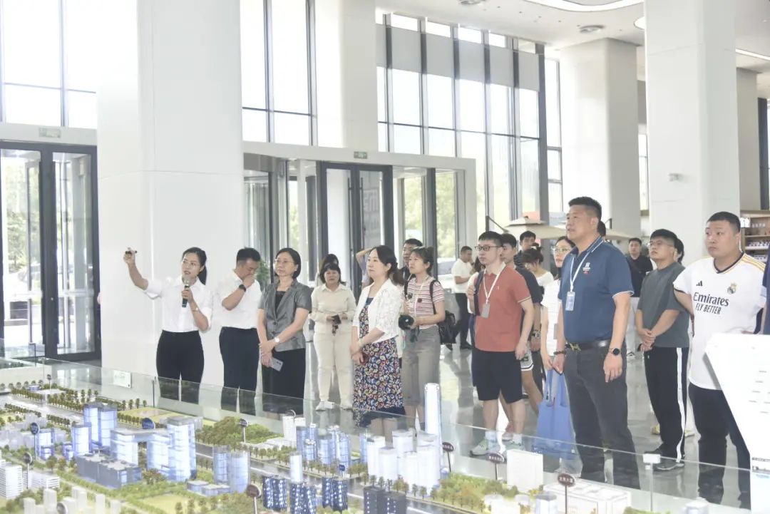 济南市历下区人社局举办第二届“港澳博士泉城行”观摩交流活动