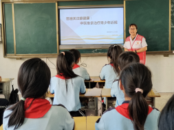 薛城区周营镇单楼小学开展“中医按摩治疗青少年近视”进校园活动