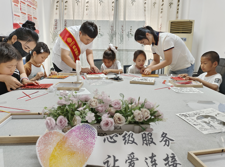 山东移动东营分公司营业厅开展“心级服务，感恩父爱”主题活动