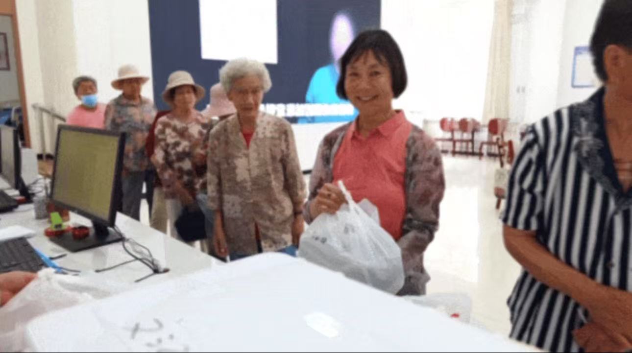 东营区：自己“送上门” 服务再升级