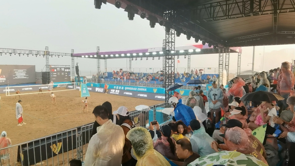 果然视频丨暴雨浇不熄沙排激情！中国队三强会师提前锁定冠亚季军