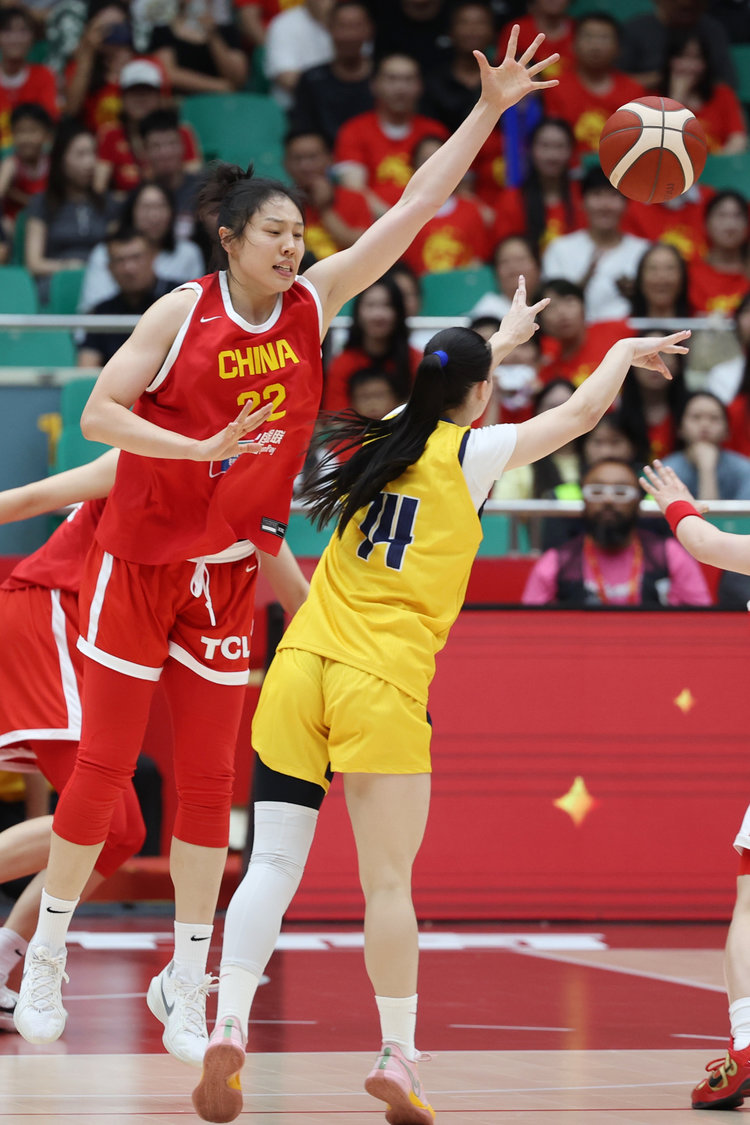 图集|中国女篮热身赛124:57大胜波黑,张子宇得到16分