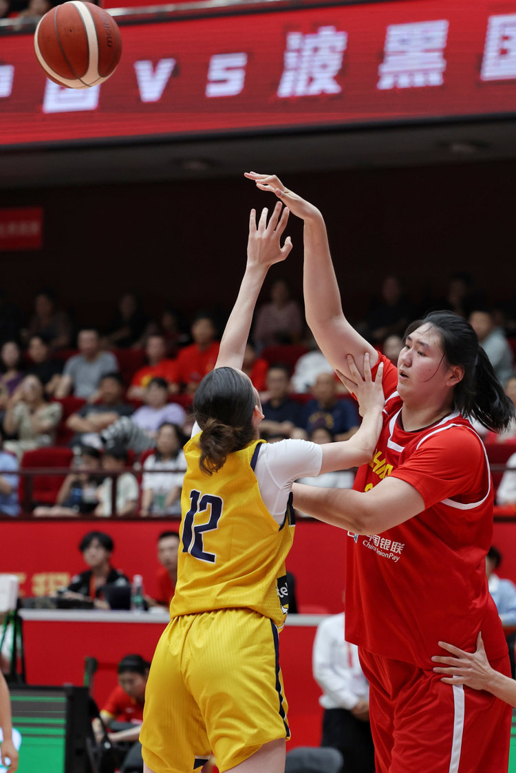图集|中国女篮热身赛124:57大胜波黑,张子宇得到16分