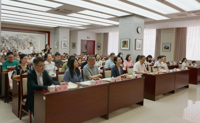 “未来小作家”人文综合素质提升系列活动启动