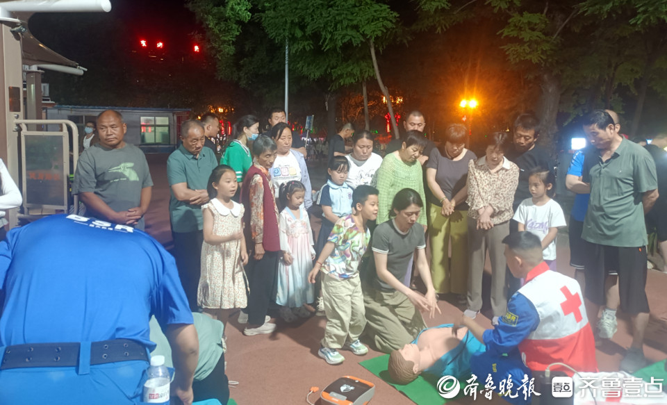“救”在身边，平原县红十字蓝天救援队开展急救快闪学堂