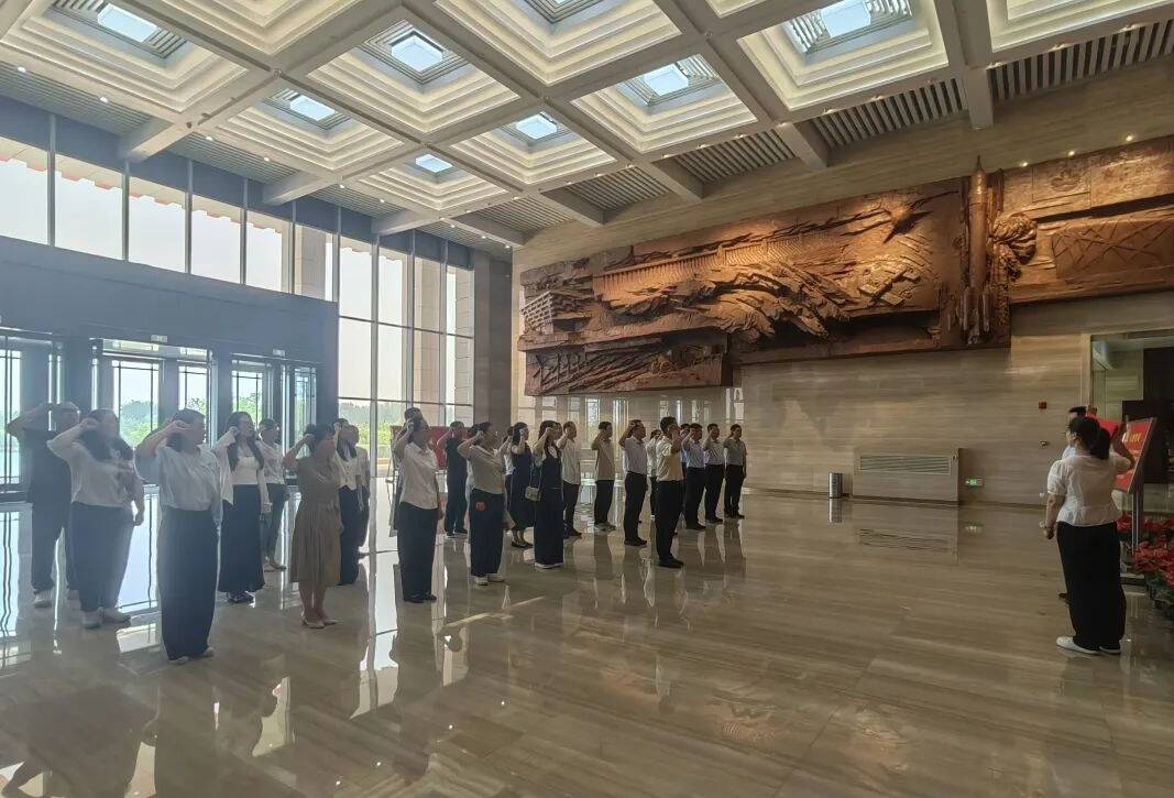 潍坊寿光市文化和旅游局党员干部赴潍坊市党史教育馆参观学习