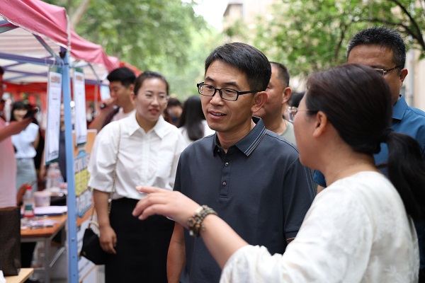 青岛农业大学海都学院举行2025届毕业生、实习生供需见面会