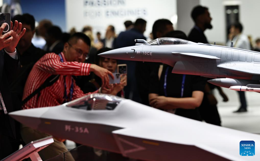 China showcases its top aviation products at 55th Paris Air Show
