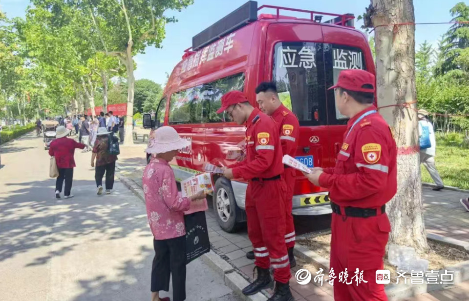 筑牢生命防线，红十字泉乡应急救援队开展防溺水宣传活动