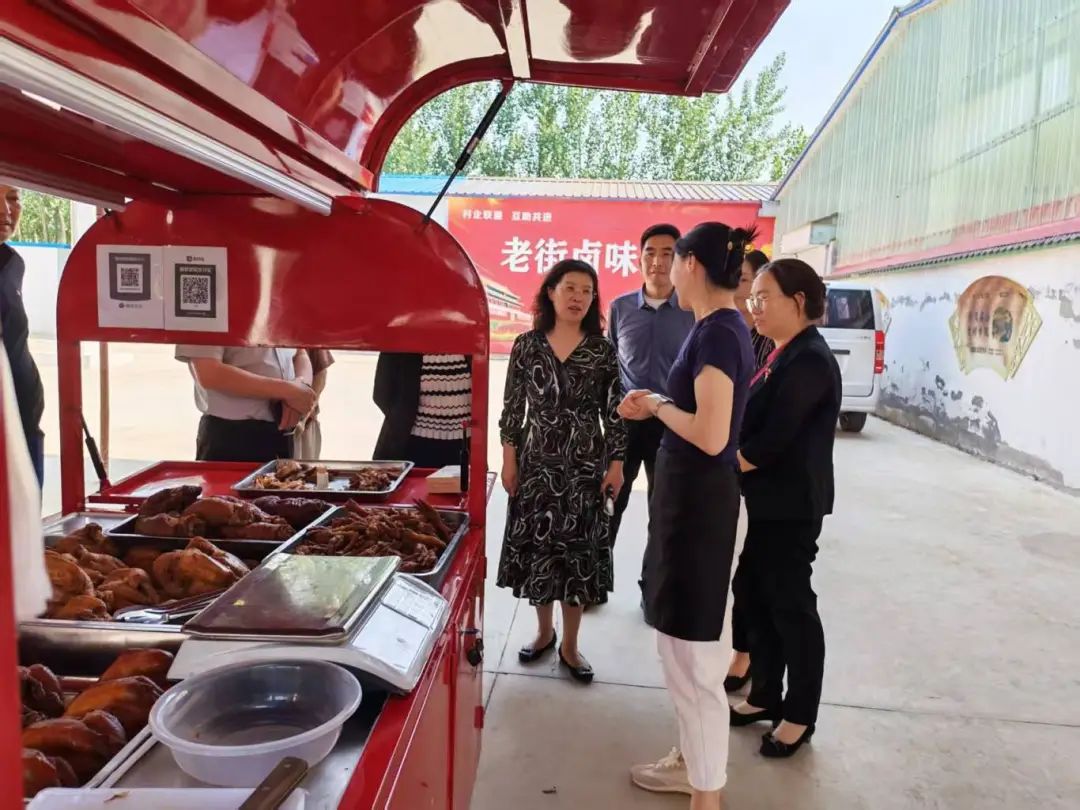 济南市妇联与“第一书记”帮扶村开展联合主题党日活动