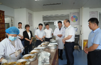 济医附院孟纯阳院长到梁山县中医院调研指导