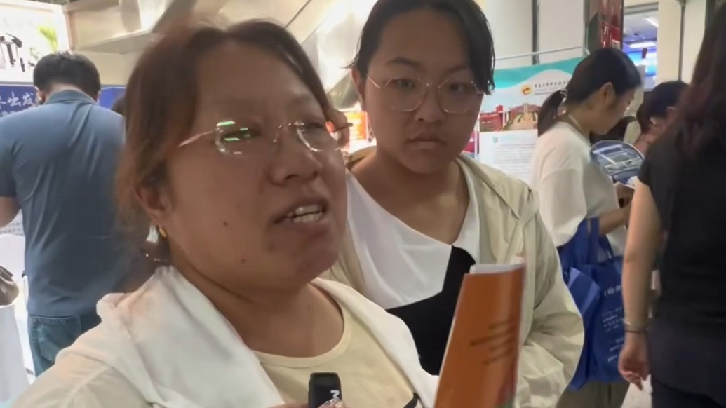 果然视频|高中职校选哪个？烟台家长“扎堆”中招会“问招”