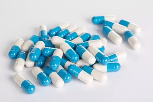英临床试验：白血病靶向药新疗法显著优于化疗