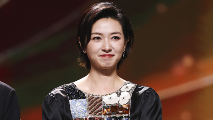 万茜凭电影《长夜将尽》获得上影节最佳女演员奖
