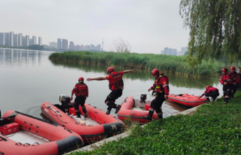 敲响防溺警钟，兰山区应急管理局等部门组织开展水上救援实战演练