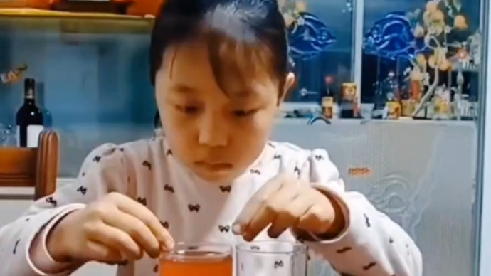 《虹吸现象》临朐县西苑学校 朱奕彤