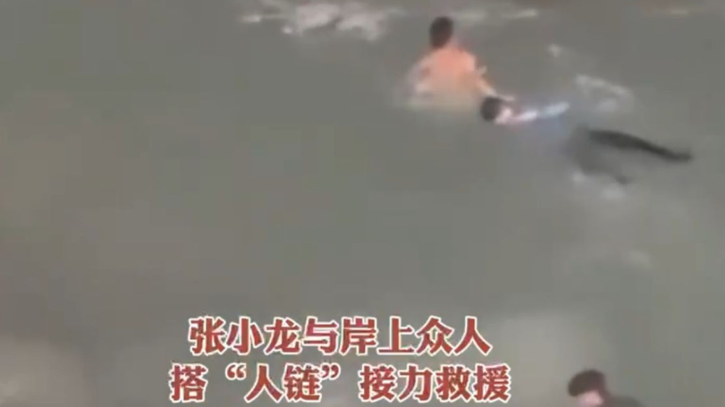果然视频｜风浪中“逆行”！39岁现役军人张小龙跳海救人