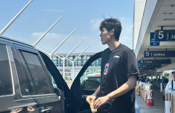 预祝梦想成真！杨瀚森赴纽约参加选秀大会，此前共试训14支队伍